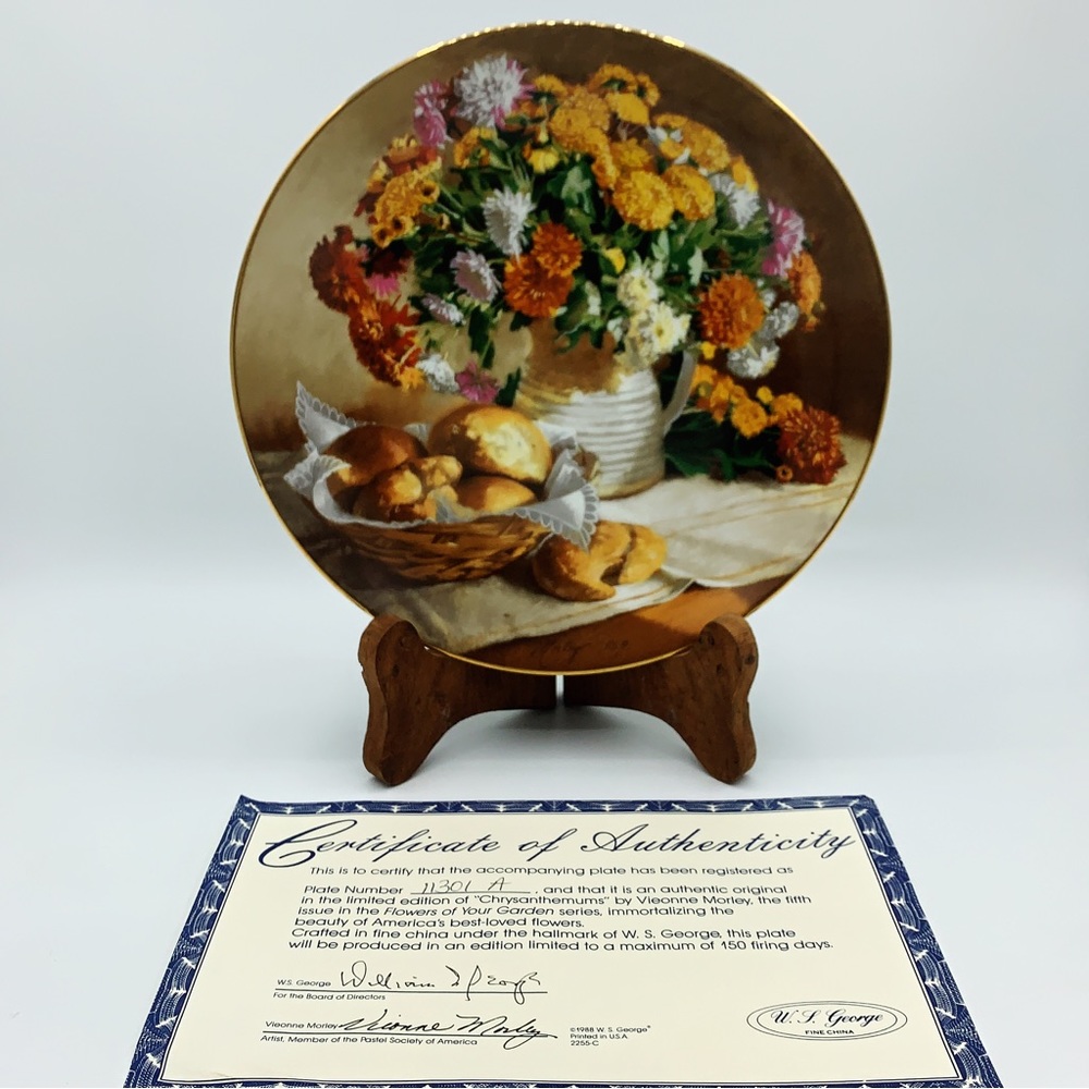 W. L. George Flowers Of Your Garden Series Chrysanthemums Collectors Plate - Picture 3 of 4